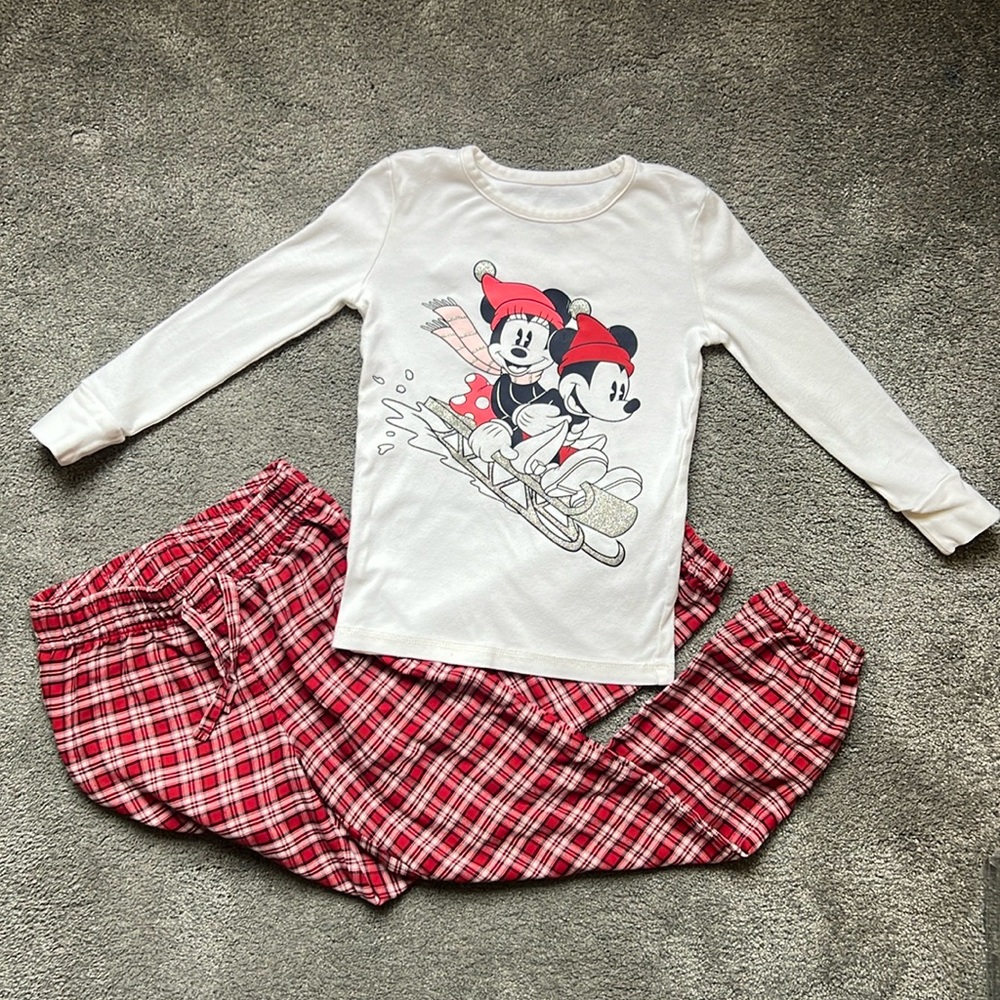 Gap Kids Disney Holiday pajama set